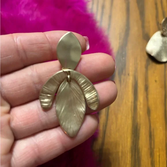 Earrings - Picture 3 of 6